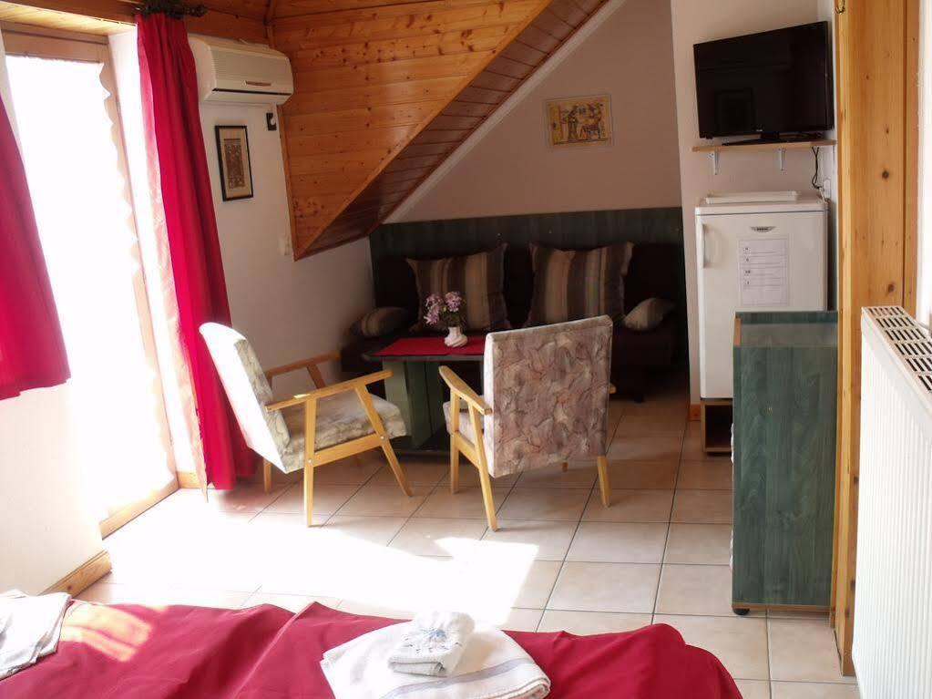 Korona Panzio Bed and Breakfast Balatonfüred Esterno foto