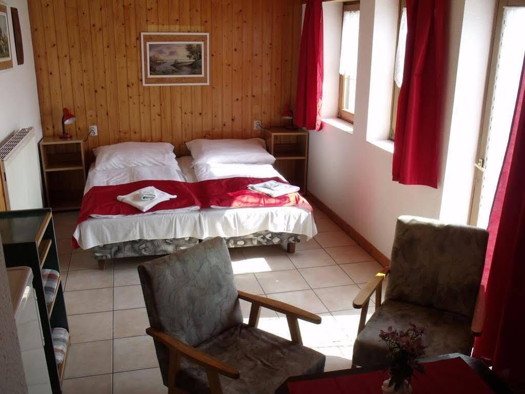 Korona Panzio Bed and Breakfast Balatonfüred Esterno foto